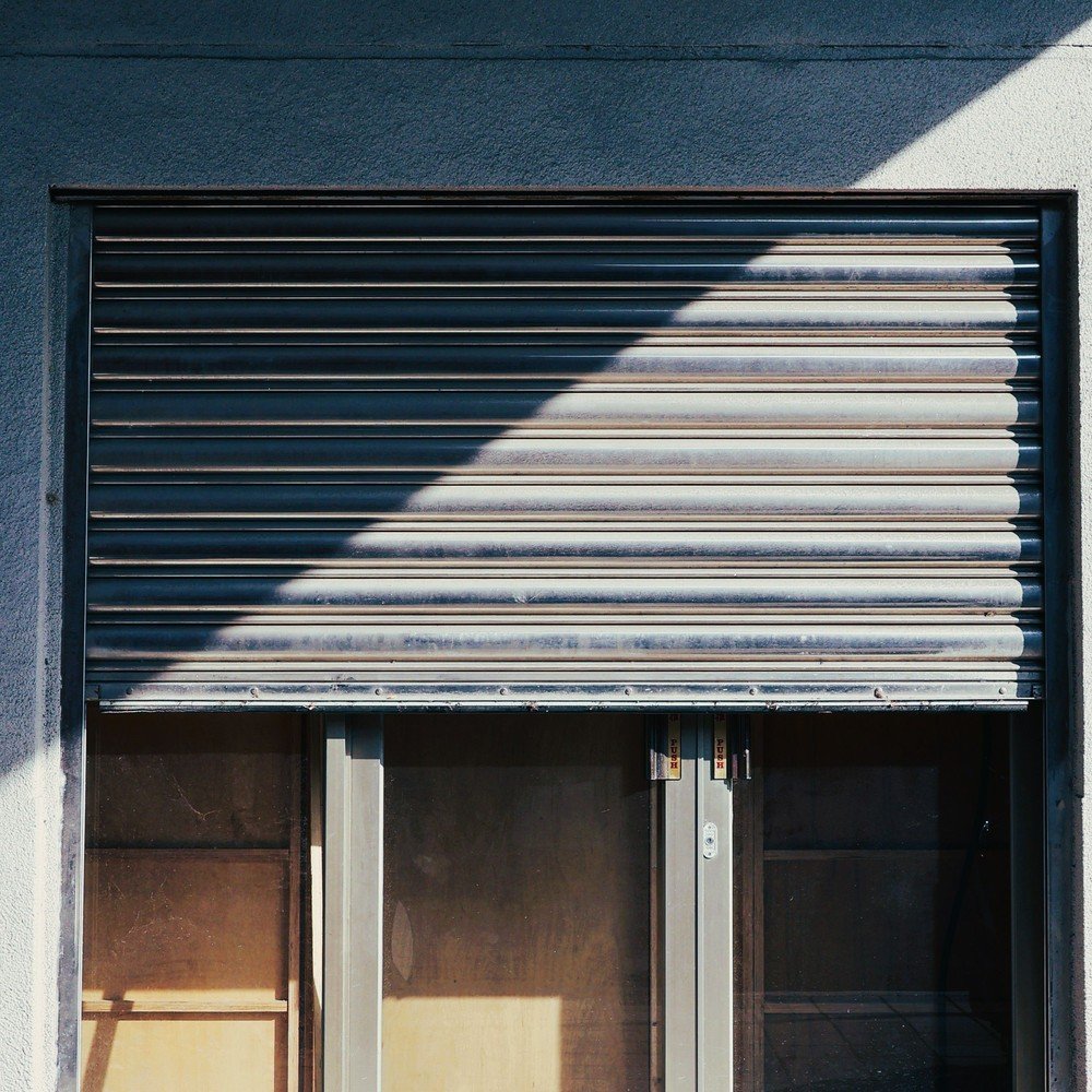 Shutter Oiling, Greasing and Maintenance