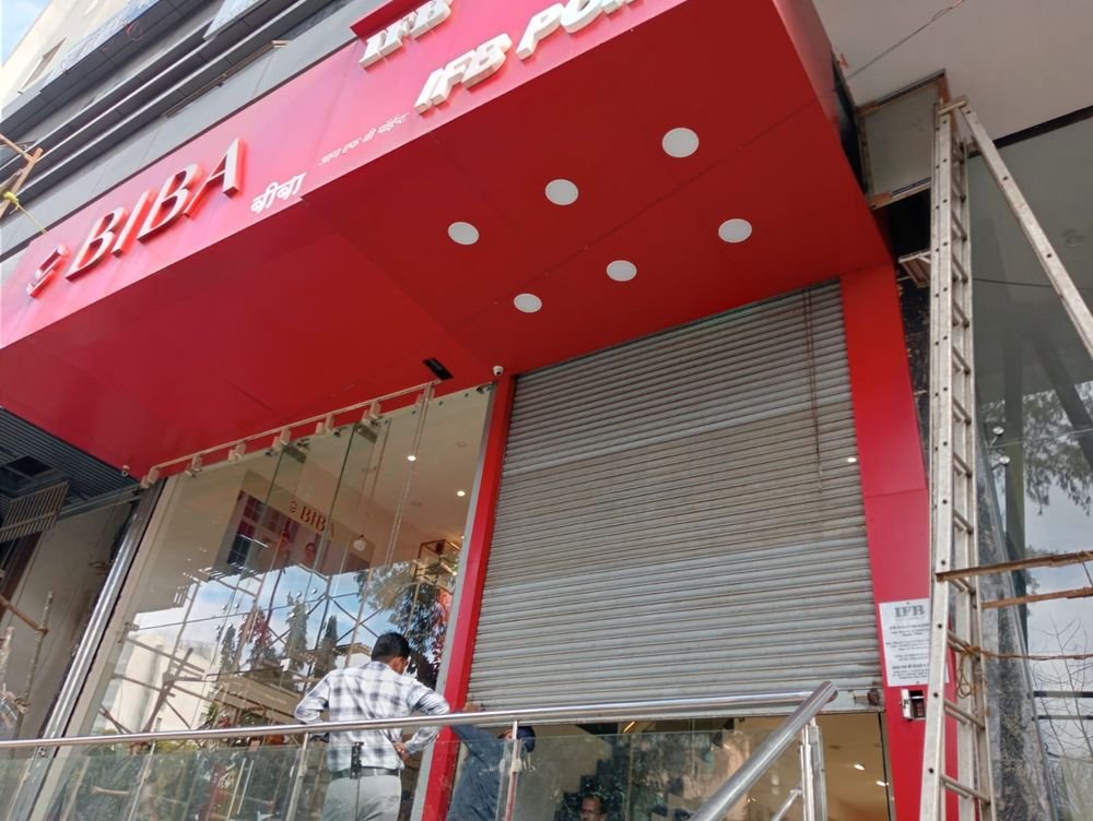 Rolling shutter repair - showroom, Pune