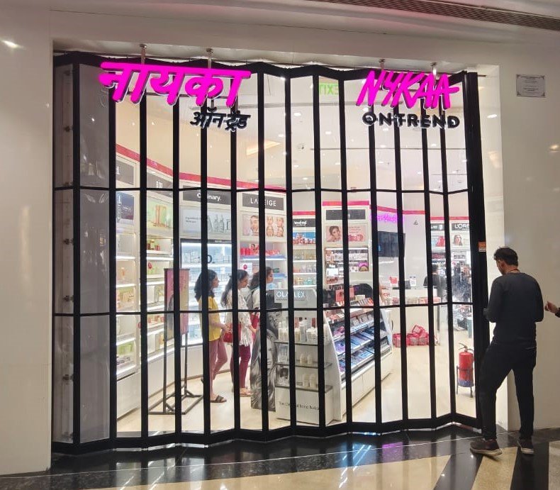 Rolling shutter repair - Nykaa store, Pune