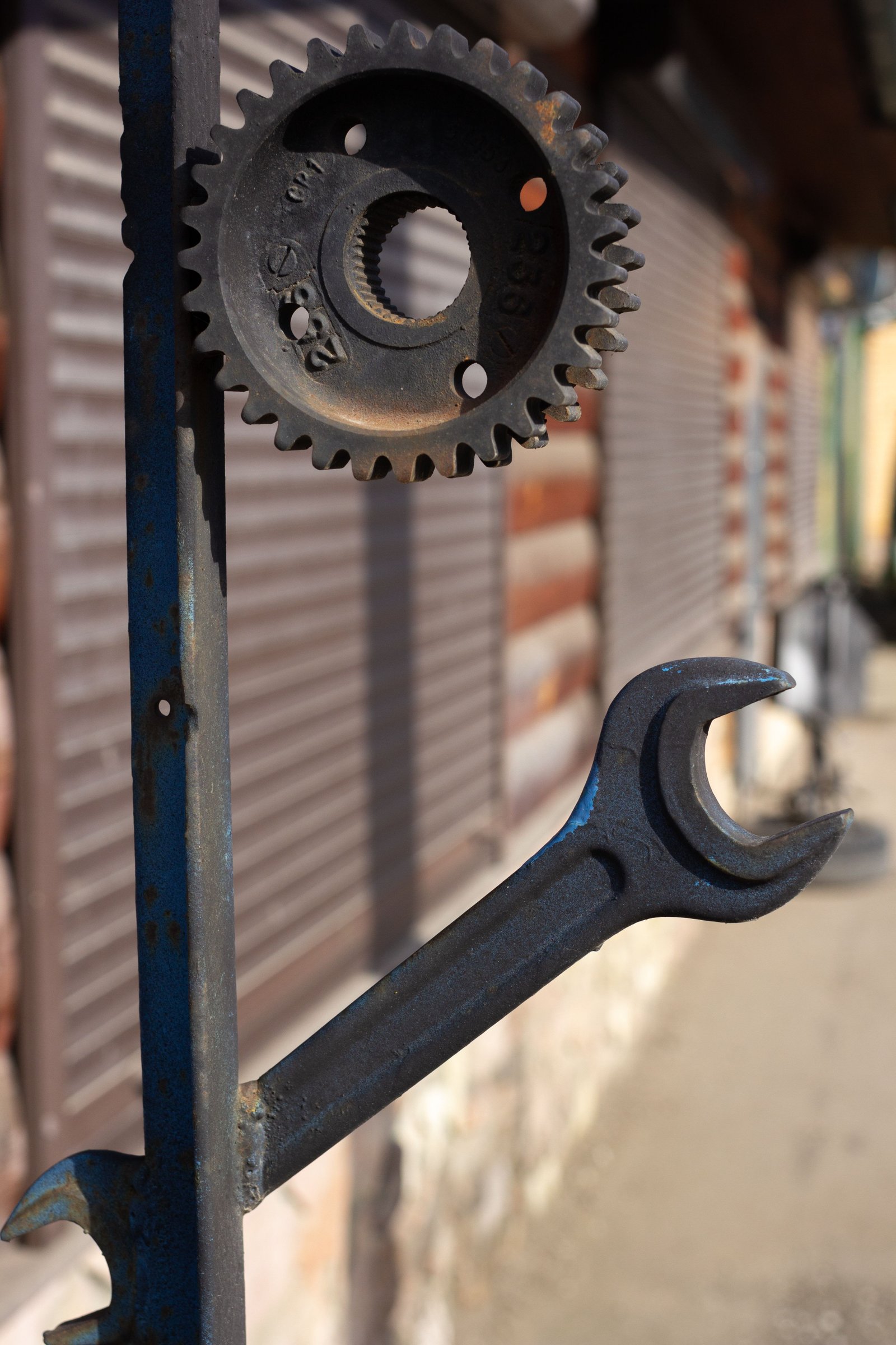 Gear Rolling Shutter Repairing Services